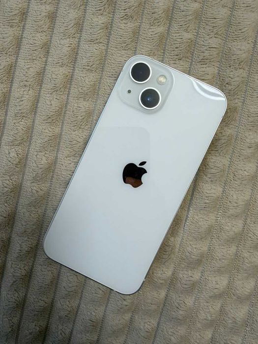 Продам  iPhone 13 в белом цвете