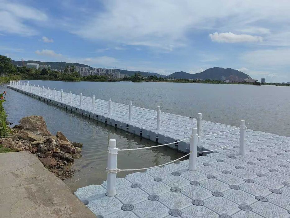 Black Friday: Ponton modular pt. ambarcatiuni: 6 mp - 4x1,5/3x2 metri