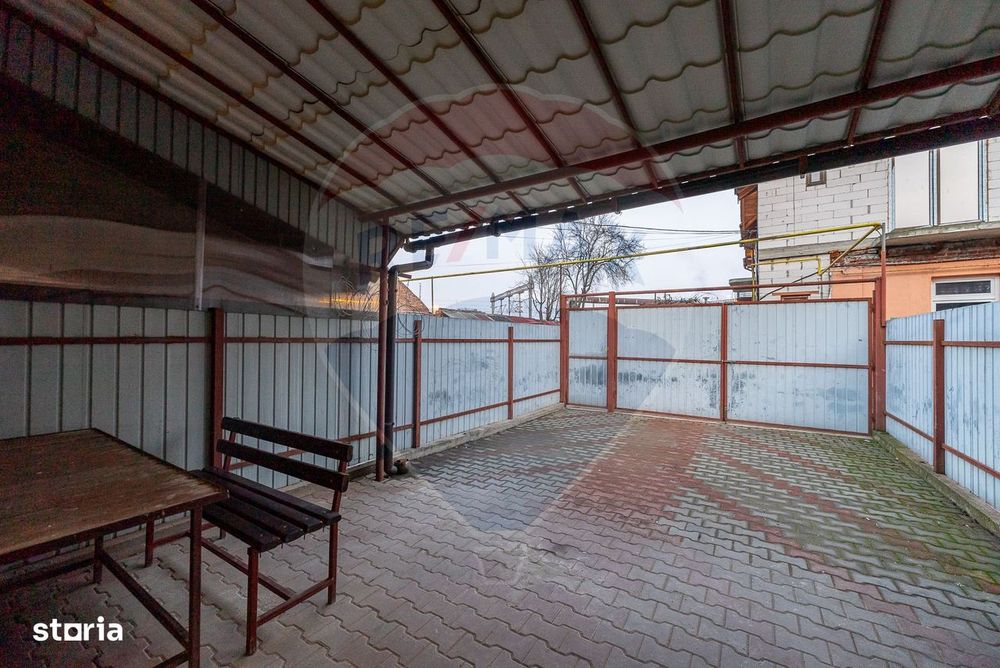 Apartament la casă de închiriat