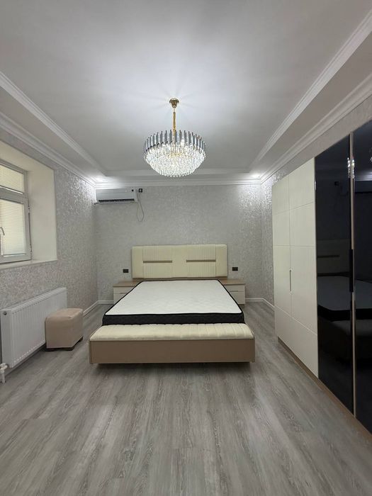 Возле Чарсу Озод проезд Гульзор Дом Участок 4,1 сотки 220 м² 9 комнат
