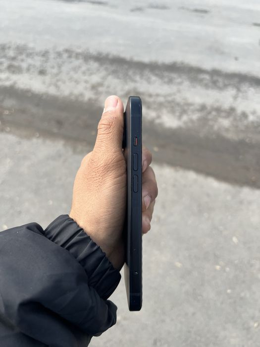 Айфон 15 сатылады