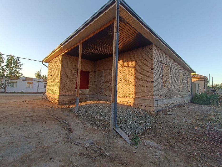 Уй сатилади
Уй сатылады
Бахасы келсимли
Газге рухсатнамасы бар
+9