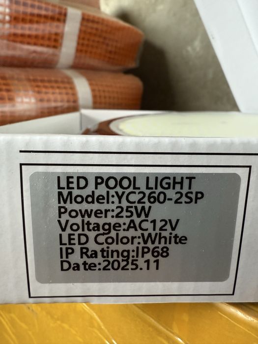 Led лампа для бассейна !