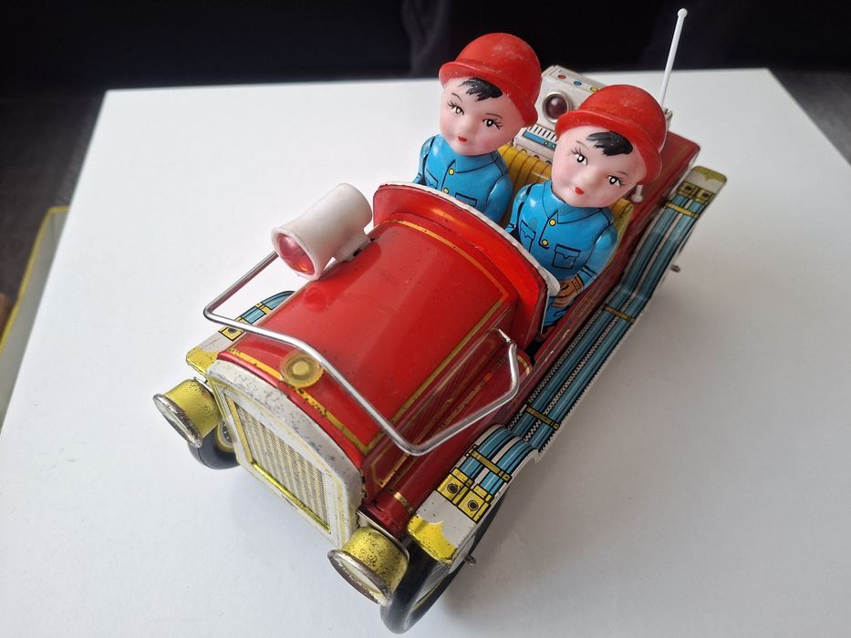 Стара СОЦ ретро метална ламаринена  играчка детска