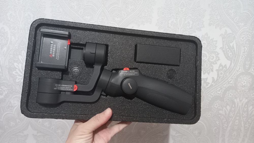 Продается НОВЫЙ  Стабилизатор BASEUS