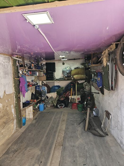 Продается гараж за городской баней