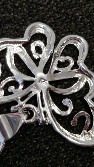 Сребърно колие с висулка