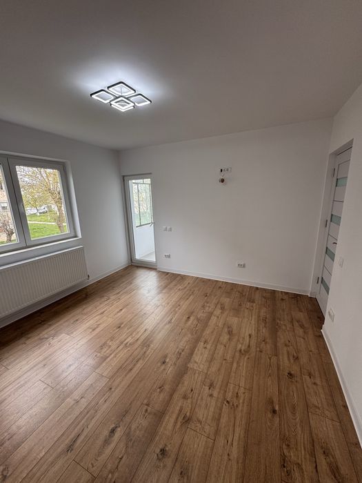 Apartament 2 camere complet renovat Etaj 1  Gata de mutare Str. Bradului Călan