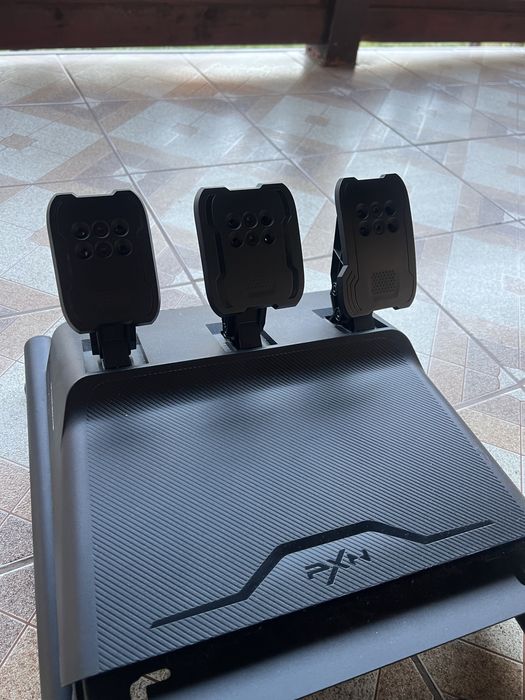 Vand Volan cu schimbator 6 trepte, pedale (ambreiaj/frana/acceleratie)