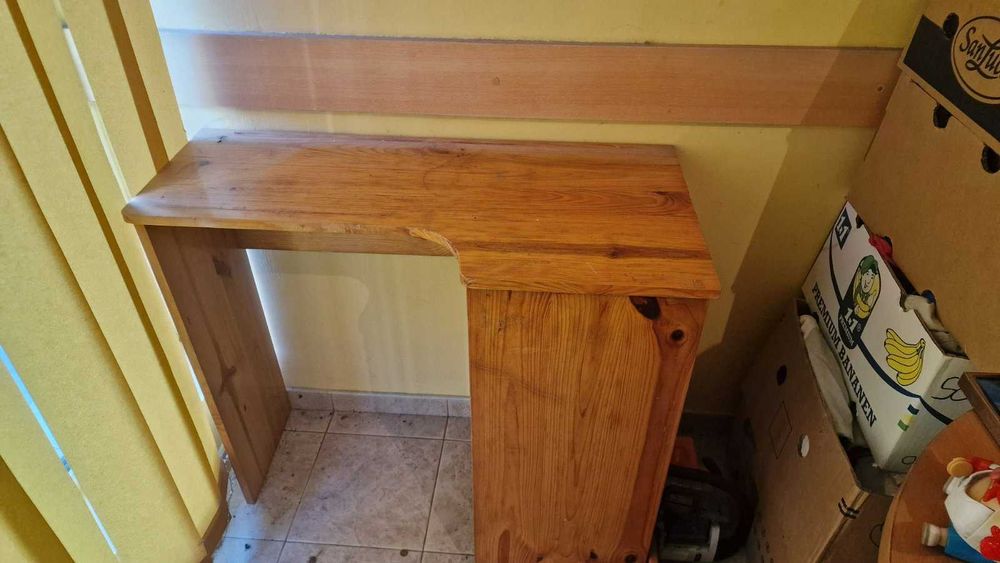 Детско  дървено бюро