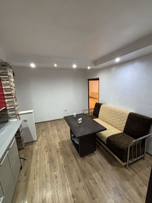 Apartament 54mp / decomandat / zona deal