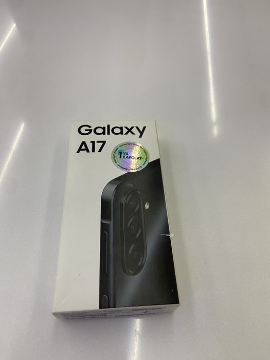 Samsung a17 почти новый