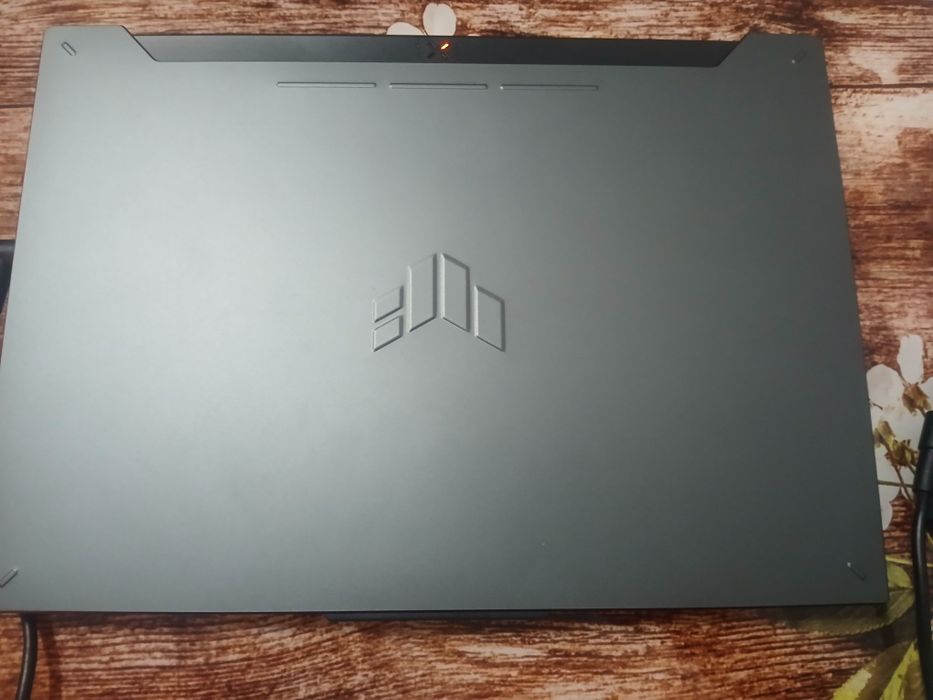 Laptop Asus RTX 4060, procesor i7