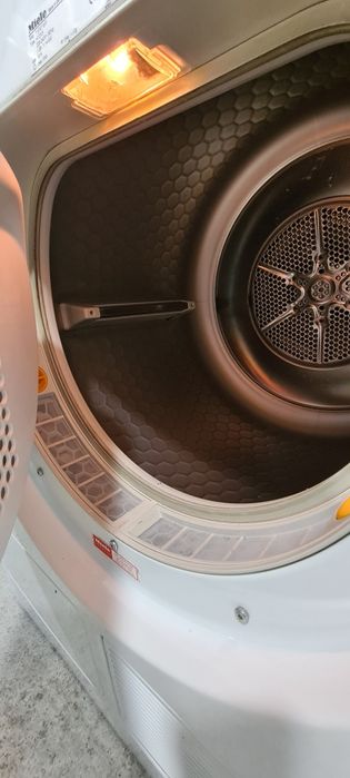 Сушилня с Термопомпа Miele 7кг А+ T9747 WP