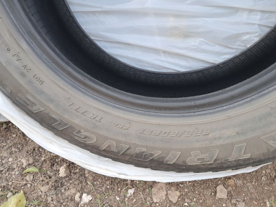 Шины зимний имеется комплект