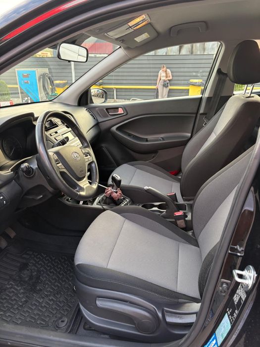 HYUNDAI I20 2017