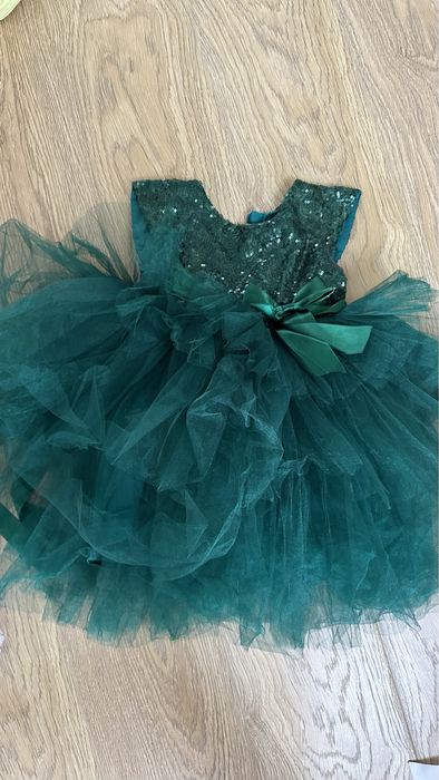 Продам платья детские