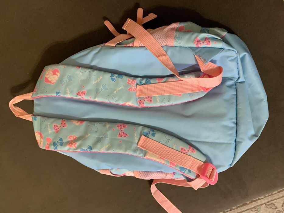 Рюкзак школьный вместительный