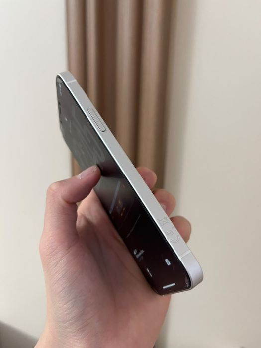 Продам iPhone 12