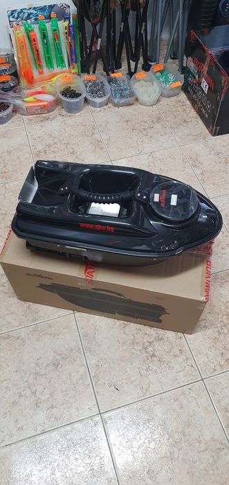 Лодка за захранване BOAT BOATMAN ACTOR 2021