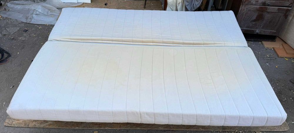 Canapea Extensibila cu cadru metalic si Lada; Pat cu Saltea 200x140 cm