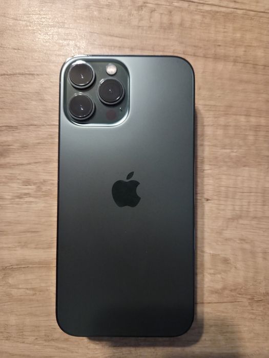 Vând iphone 13 pro max