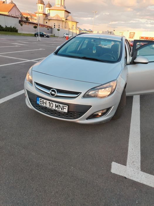 OPEL Astra 2013 — imagine 4