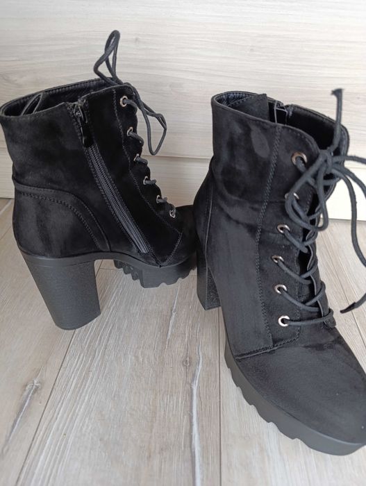 Зимни дамски боти