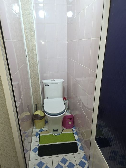 Квартира сотилади 2 хона 2 этажда Панельный дом Айрим жихозлари колади