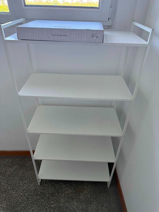 Etajera din metal IKEA similara JOSTEIN