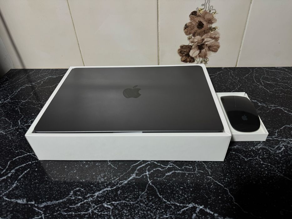 Продается МакBook air  состояние пости новый