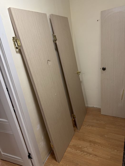 Отдам даром 4 межкомнатные двери