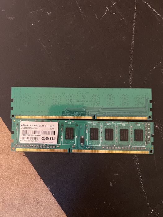 ОЗУ ddr3 4 гб…………