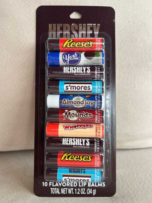 Балсами за устни с различни вкусове