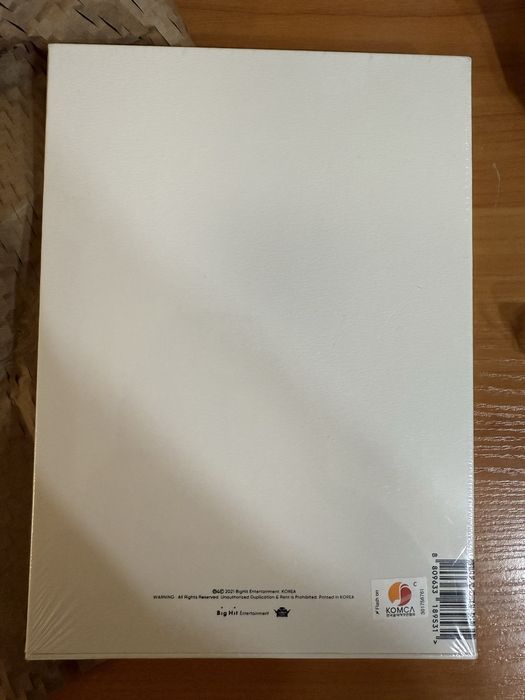 K POP альбом BTS “BE”