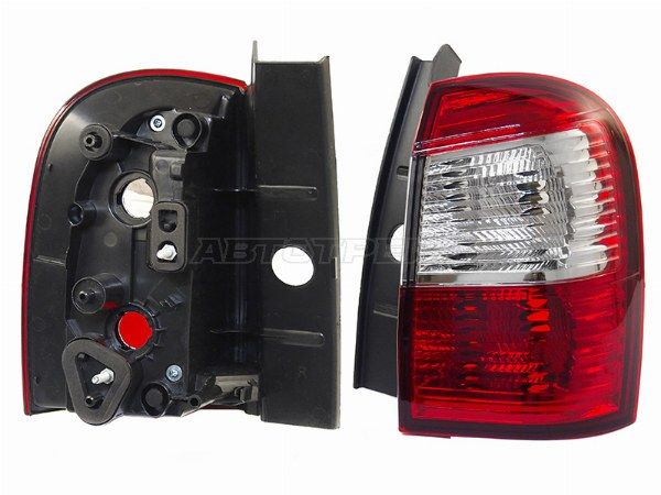 Фонарь задний Nissan Terrano