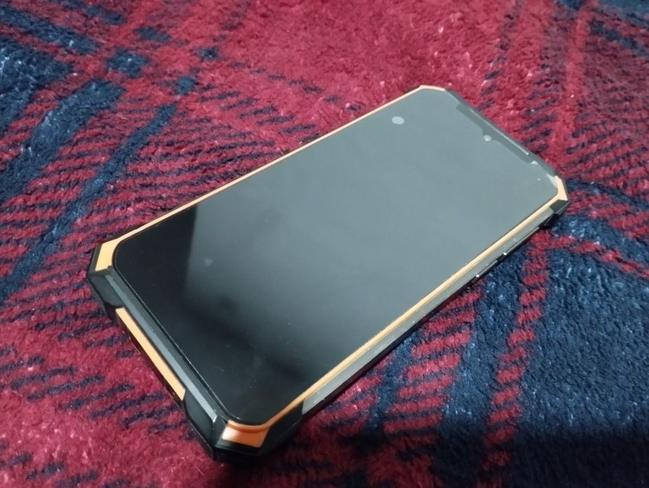 Telefon mobil Doogee S88 Plus 4G 128gb 8gb ram rezistent la socuri.