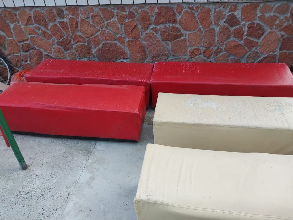 Продам пуфики...