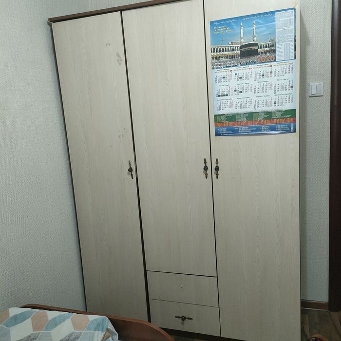 Продам шкаф и кровать