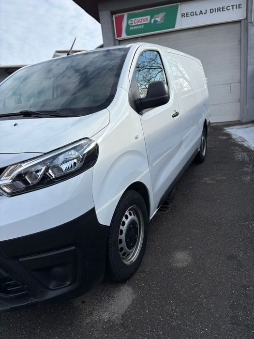 Toyota Proace usor avariat