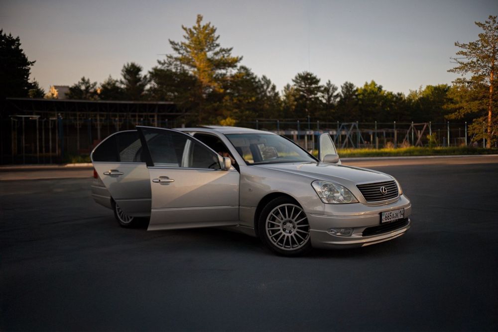 Продам lexus ls 430
