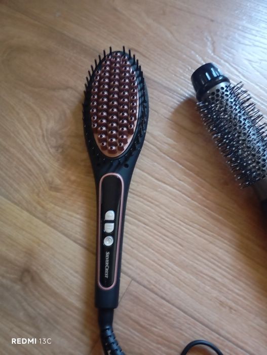 Perie și ondulator pentru par