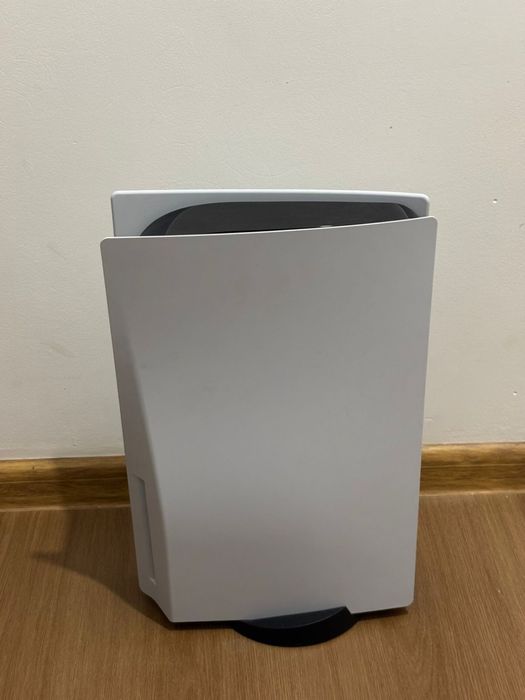 Продам игровую PS 5