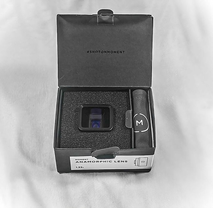 Анаморфный объектив Moment Lens 1.33x (Blue Flare)