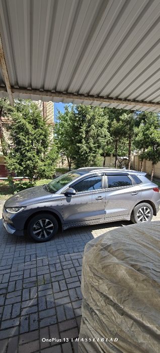 BYD e2 Ofetsialniy Lyuxery 405 km Электромобил