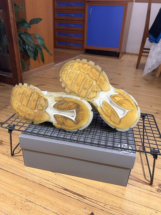 Balenciaga track clearsole