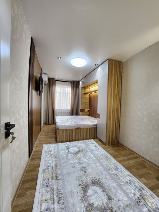 Чилонзор 5 Хамза метро 2³ хона 2 га 6 балкон  сотилади