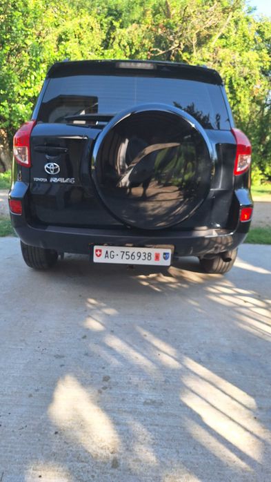 Джип Тойота RAV 4