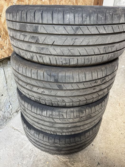 Гуми Kumho ecsta hs52 205/55/16