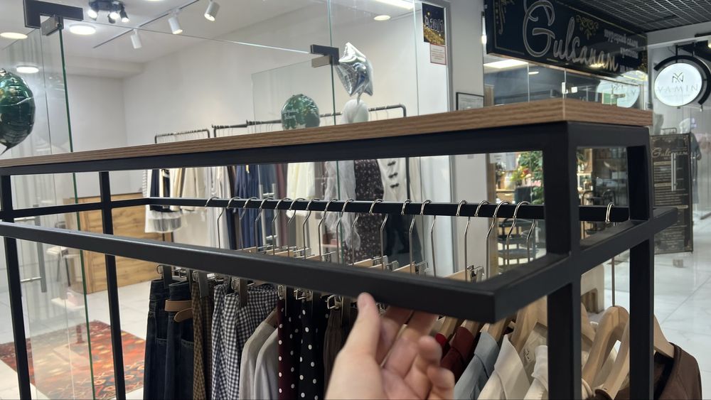 Стойка для одежды,рейл